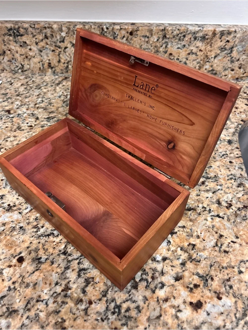 Lane Cedar Keepsake Box
